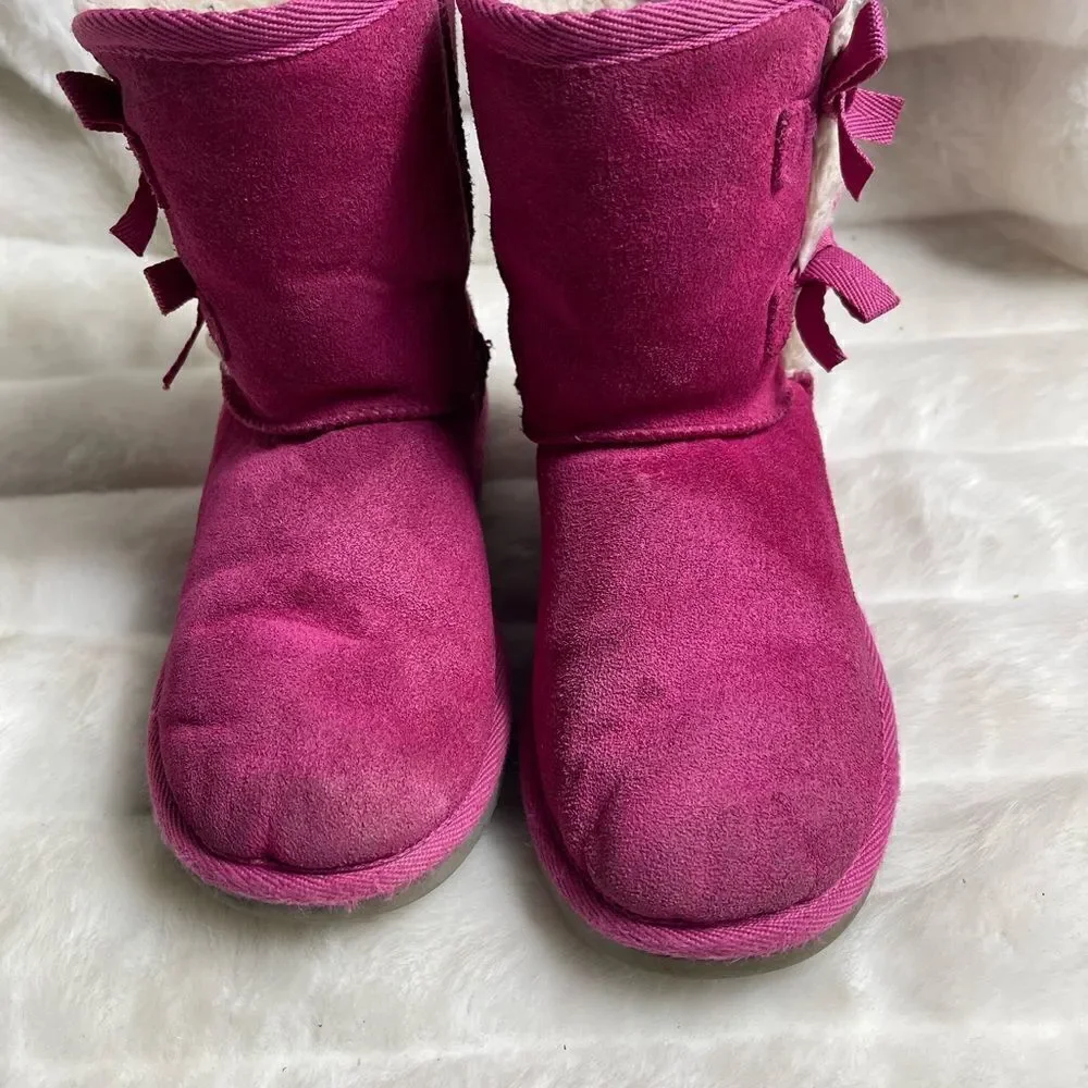 Kookaburra by Ugg girls hot pink  suede short boots side bows fur lining SZ 2